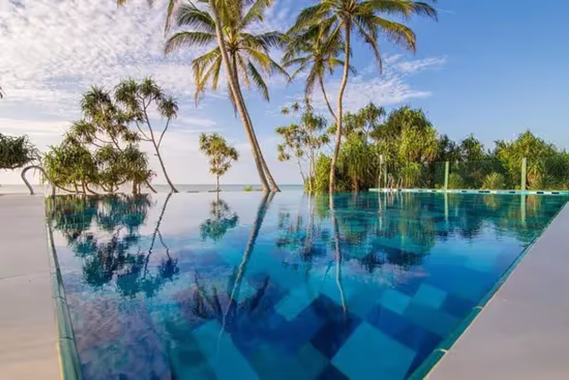 Paradise Found: Exploring the World's Top Luxury Beachfront Hotels