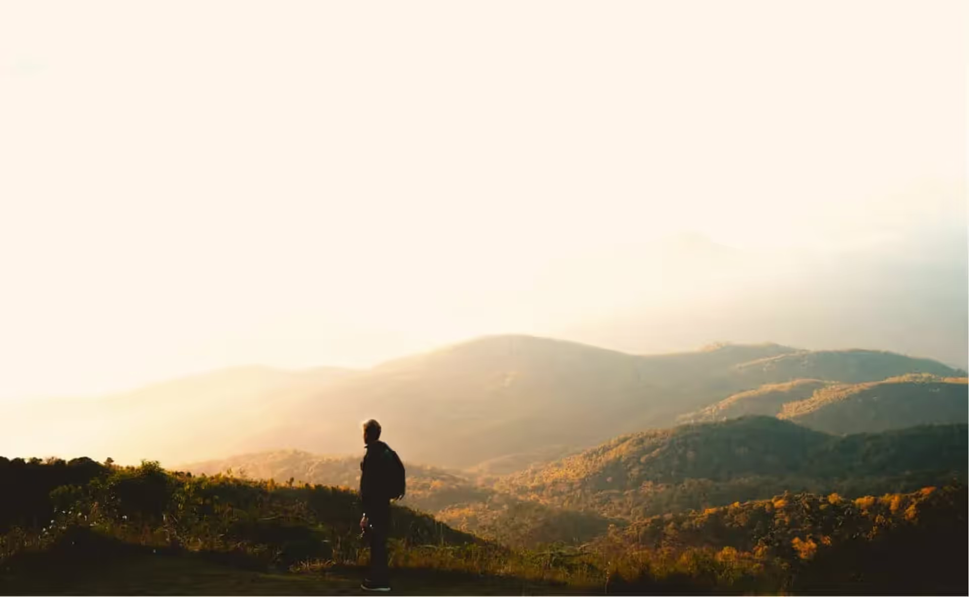 Wanderlust or Homesickness? The Emotional Rollercoaster of Travel