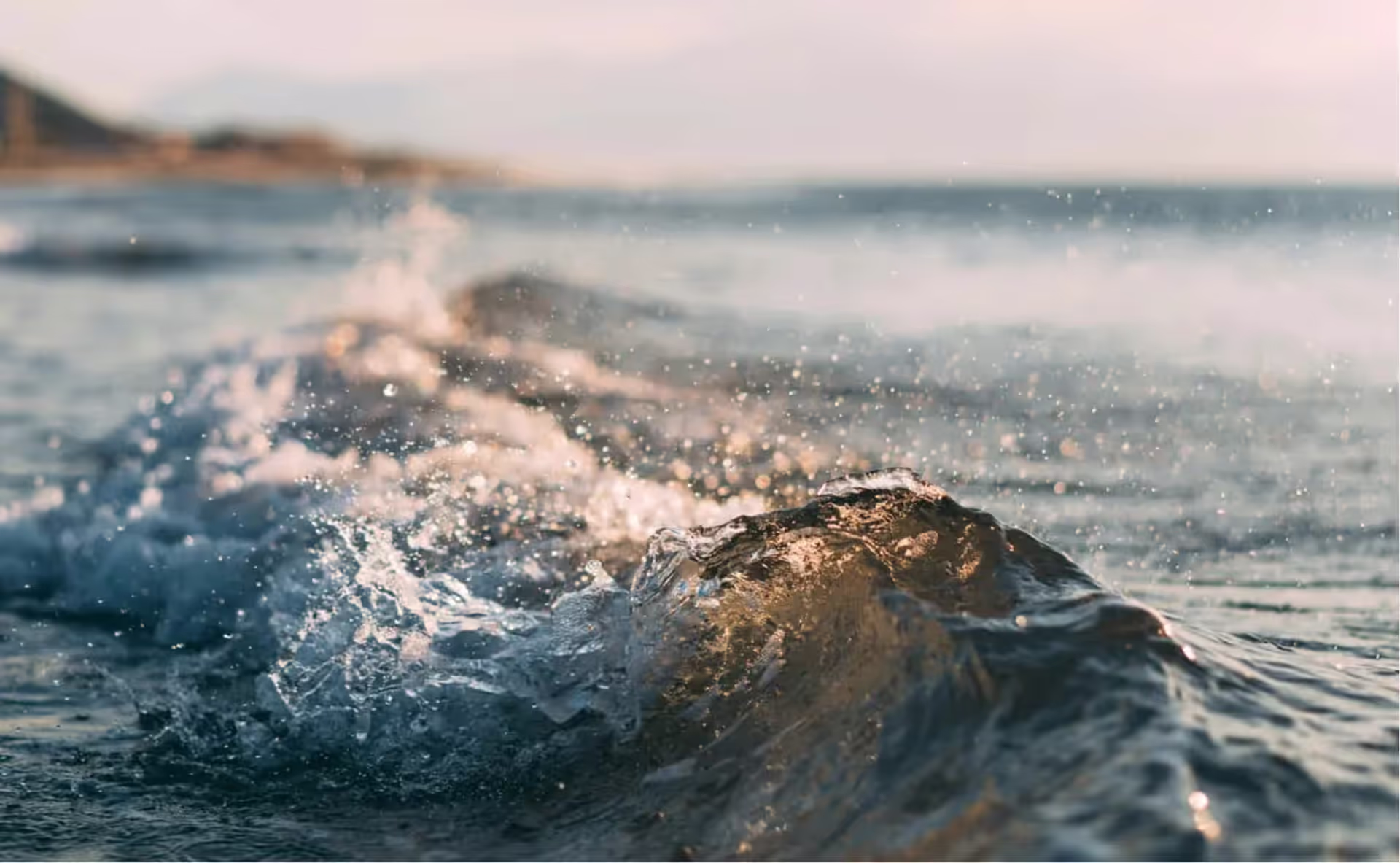 Tidal Temptations: The Most Bizarre Beachside Natural Wonders