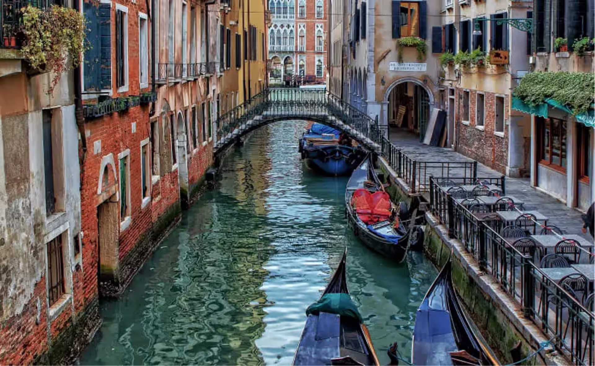 Vanishing Wonders: Must-See Attractions Before They Disappear